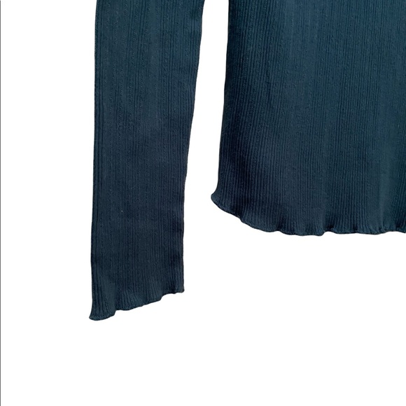 St. John’s Bay Long Sleeve Size Small - Picture 4 of 9